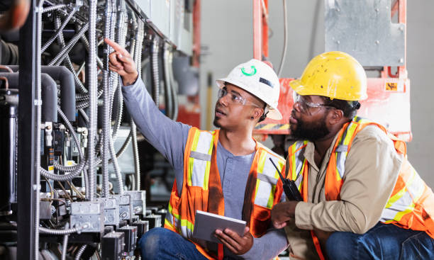 Best Electrical Contractors for Businesses  in Eastpointe, MI