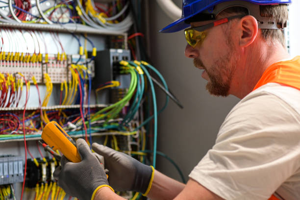 Best Electrical Contractors for Businesses  in Eastpointe, MI